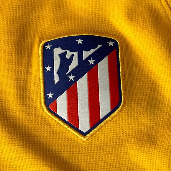 Atletico Madrid 2017 Away Jersey - Picture 6 of 14